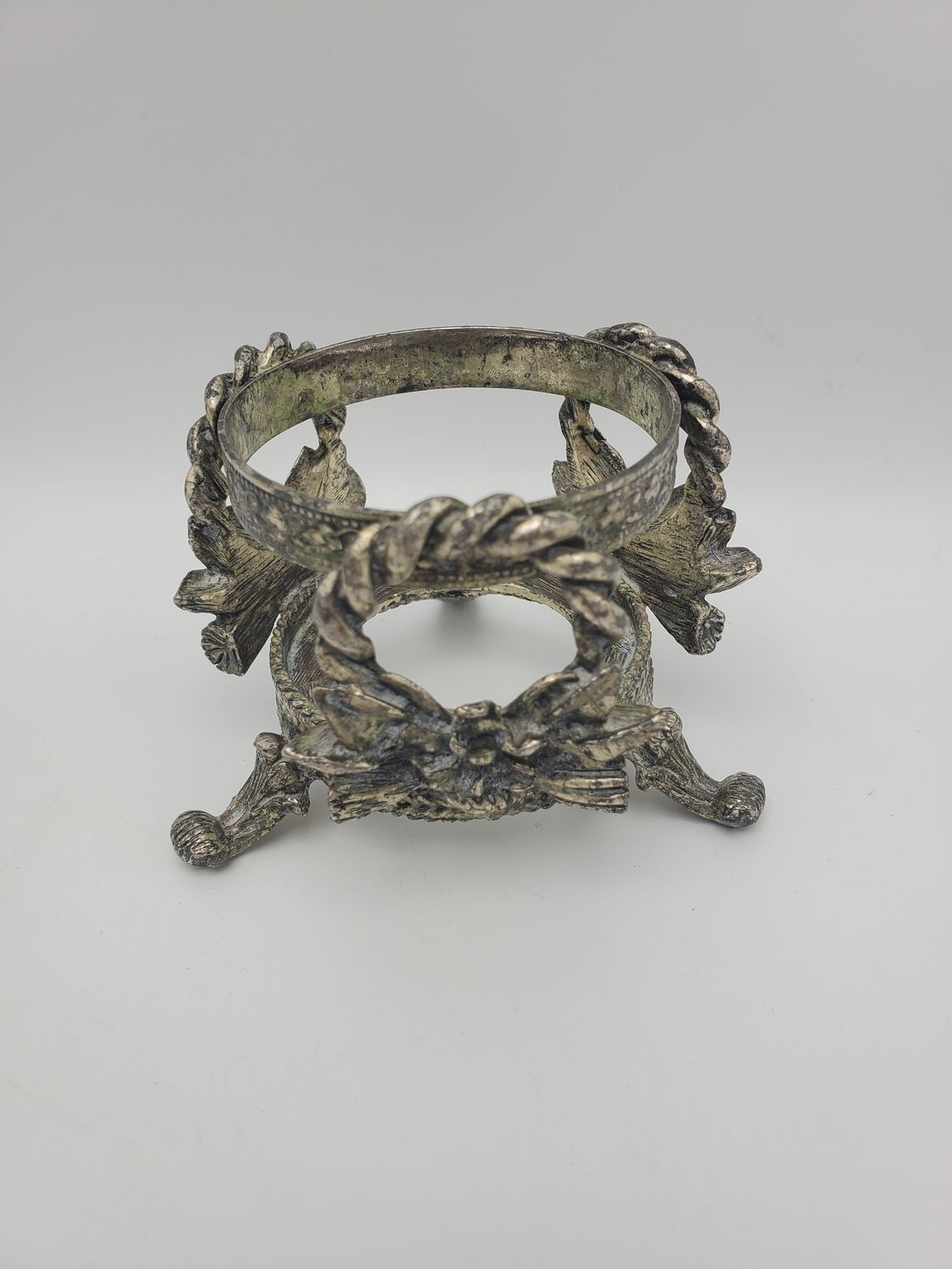 Metal Vintage Wreath Candle Holder