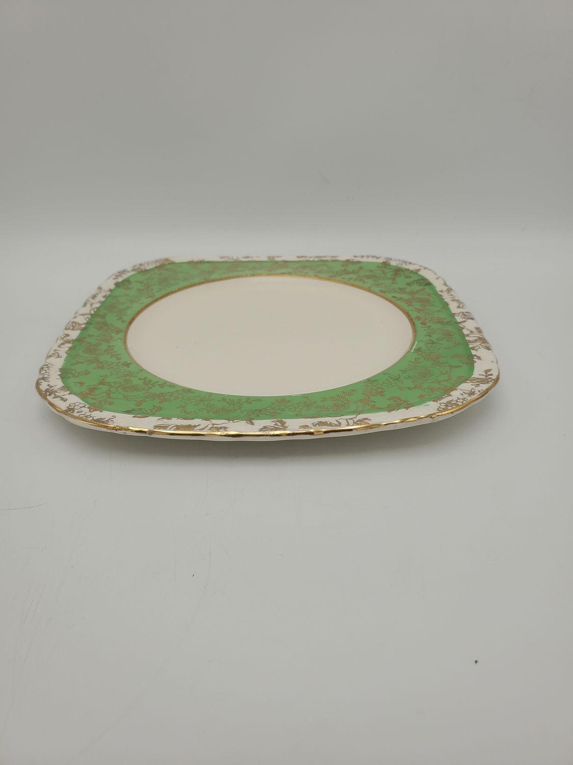 H &amp; K Tunstall Antique Plates, 6