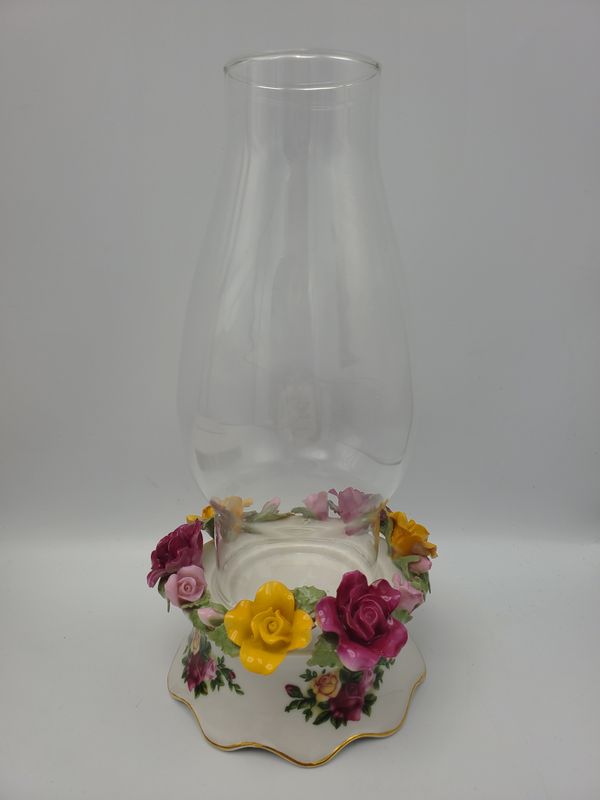 Royal Albert Vintage Old Country Roses hurricane