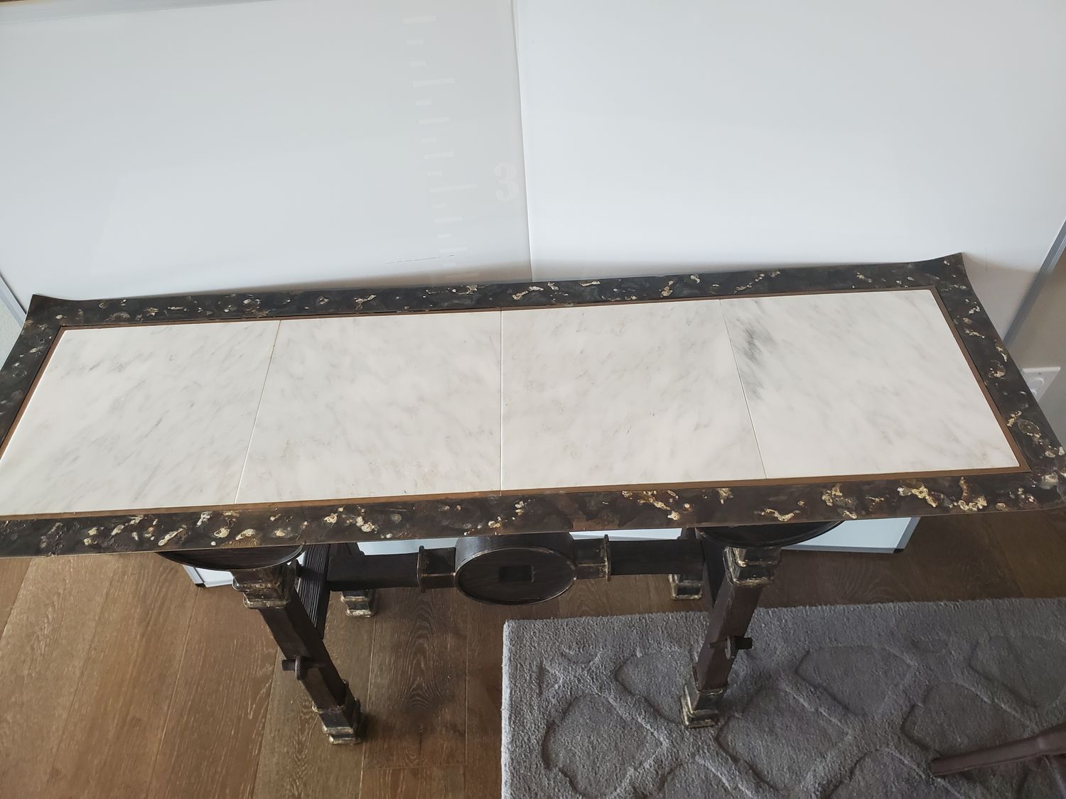 Asian-Inspired Console Table with Faux Marble Inset – Black Lacquer &amp; Gilt Detail