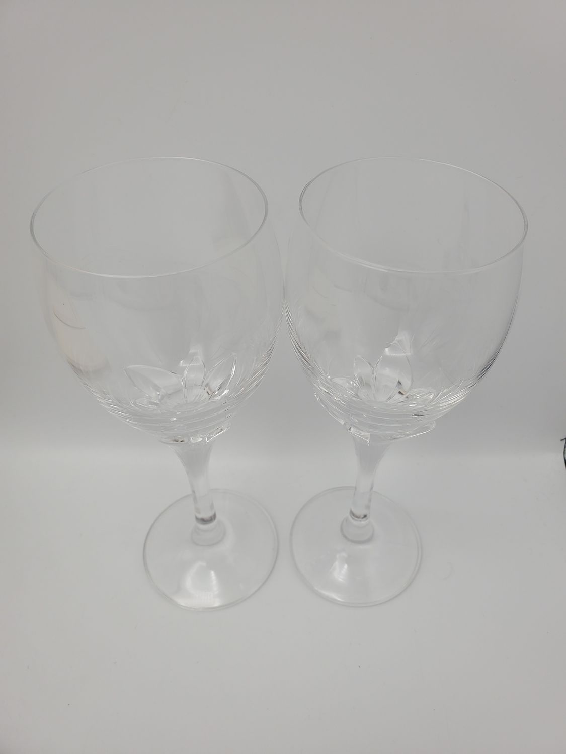 2 Swirled Vint Crystal Red Wine Glass