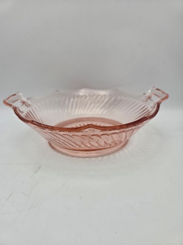 Vntg Imperial Glass Twisted Pink Bowl