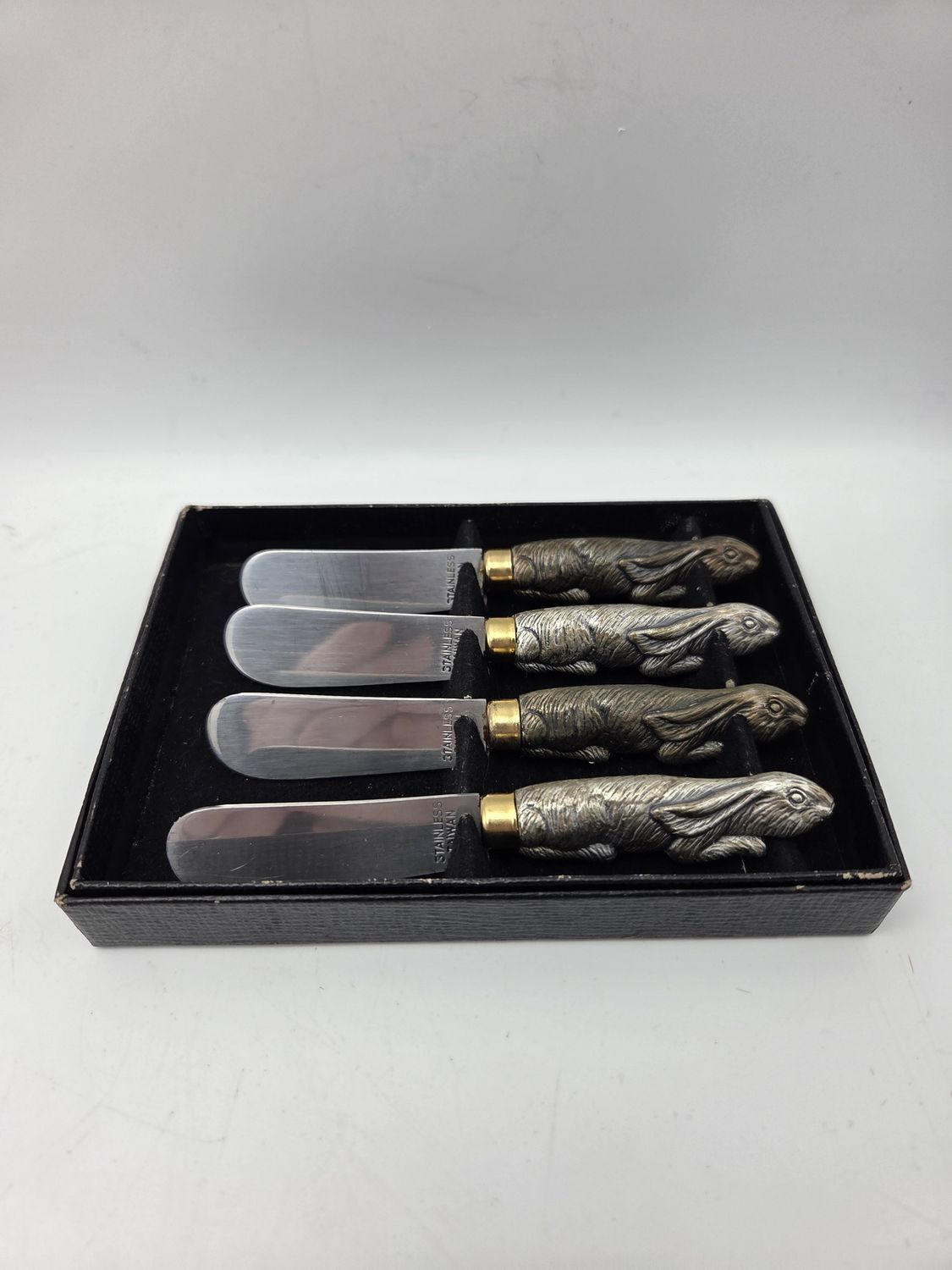 Set of 4 Rabbit Cheese Knives