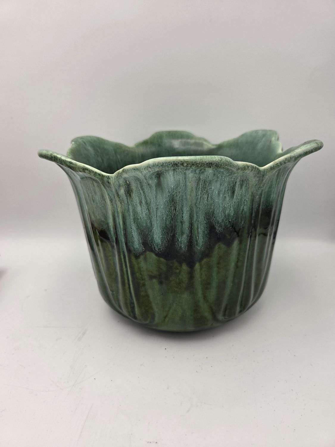 Judy Calif Grn Drp Glaze Planter