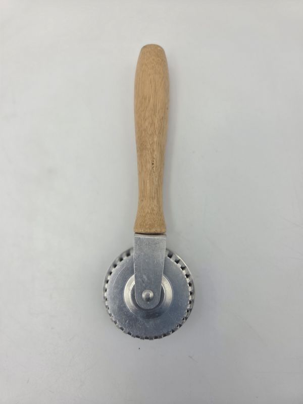 Wood Handle Fluted Pastry Wheel