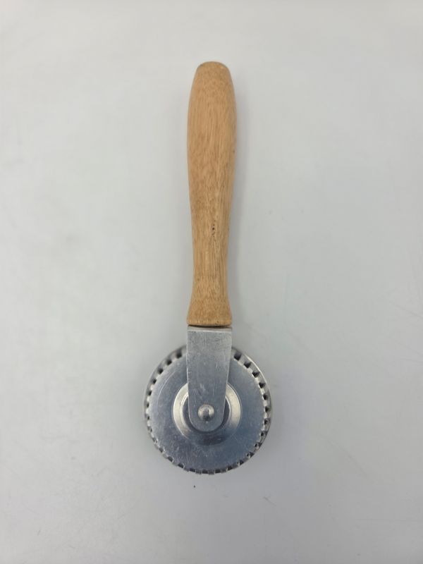 Wood Handle Fluted Pastry Wheel