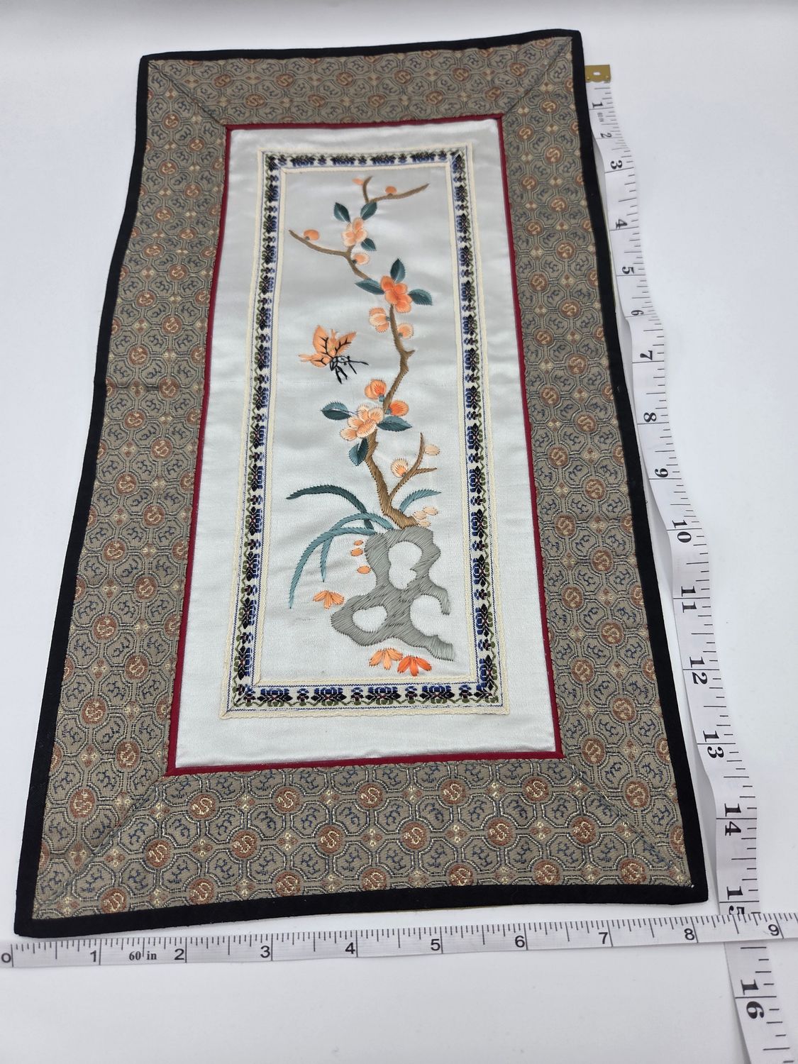 Silk Embroidery Ivory Flower &amp; Butterfly