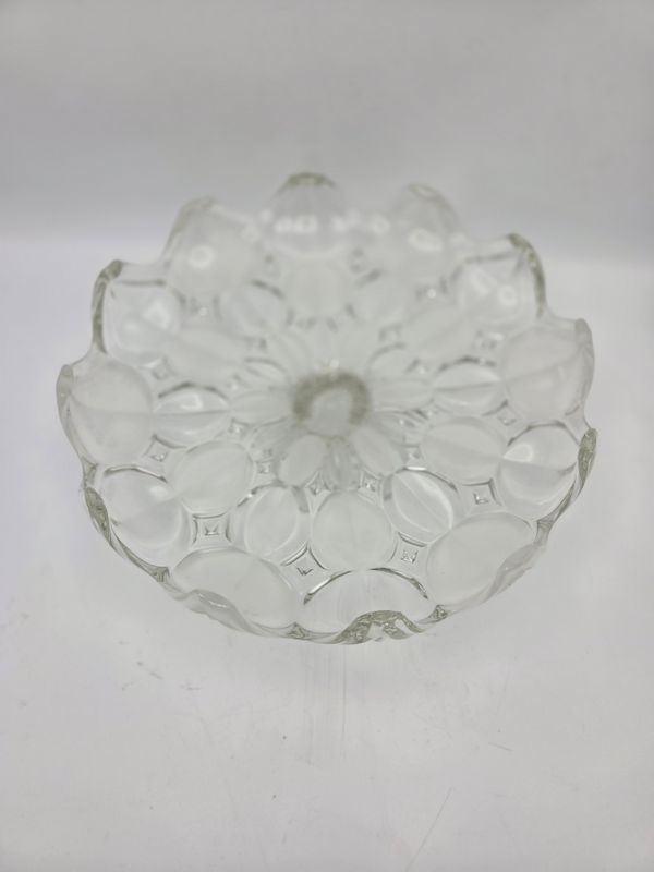 Vintage Frosted Petal Scalloped Cake Stand