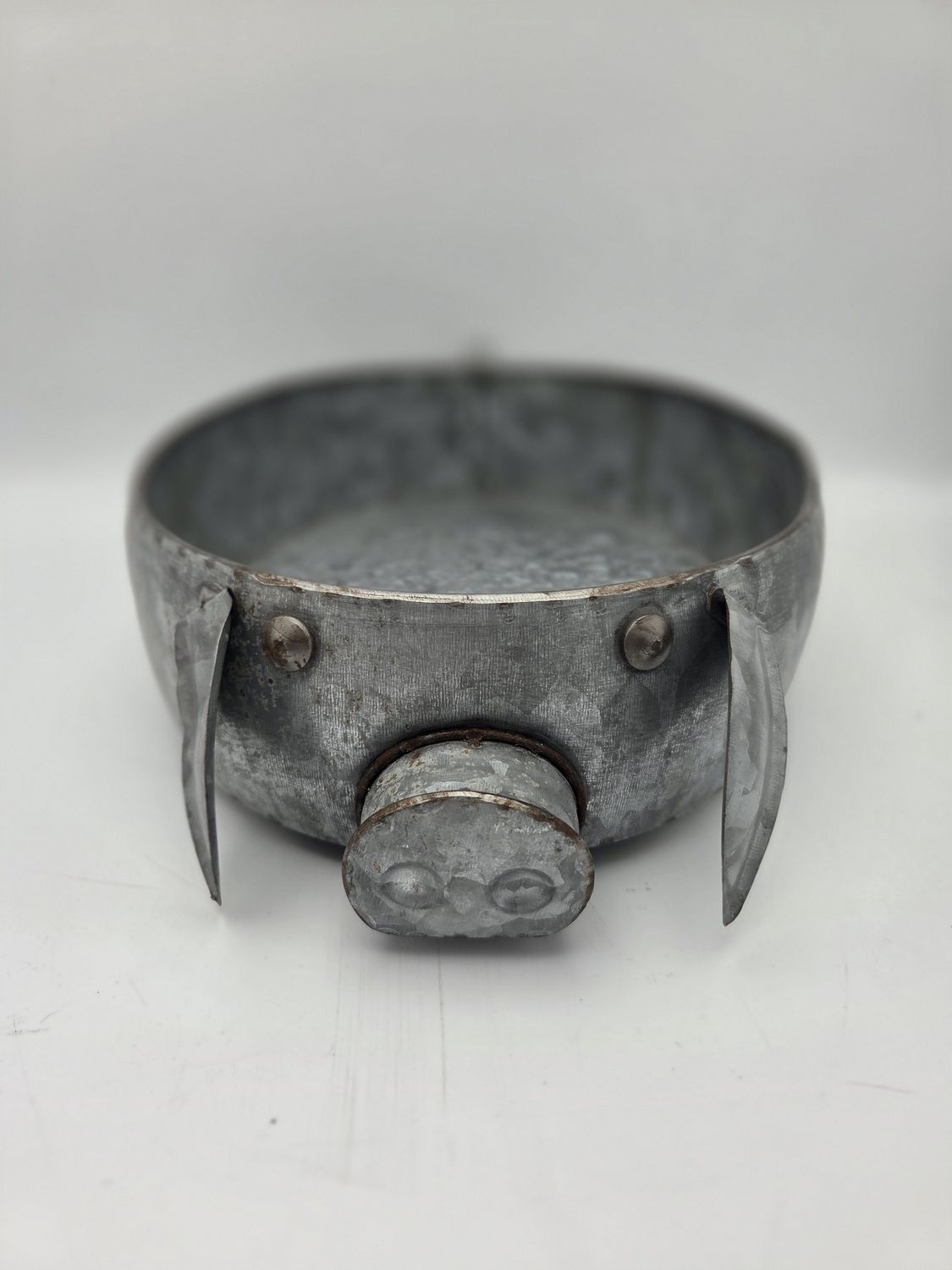 Galvanized Metal Pig Bowl Planter