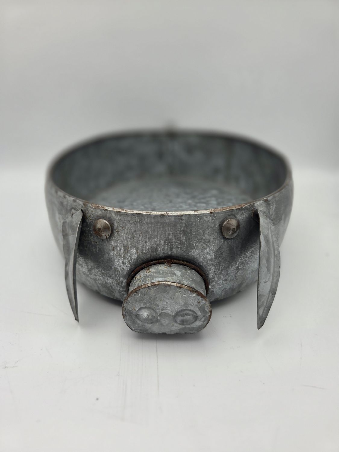 Galvanized Metal Pig Bowl Planter