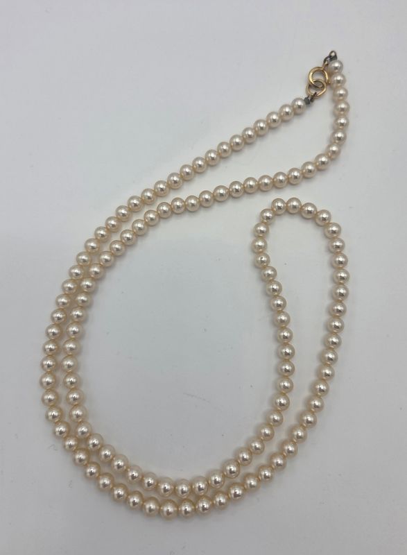 Fx Pearl Gold Tone Clasp Necklace