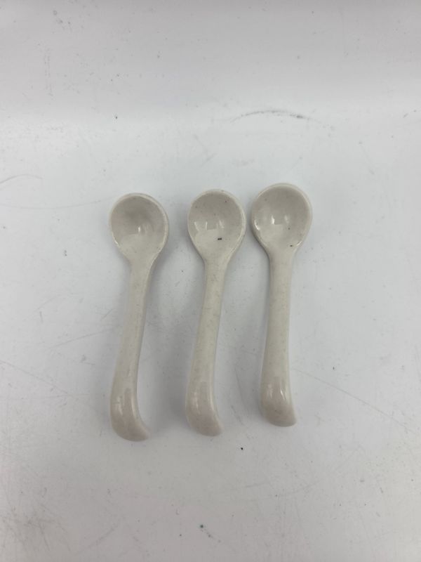 Set of 3 White Porcelain Mini Spoons
