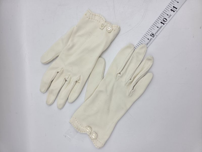Scalloped Snap Cuff White Dress Gloves
