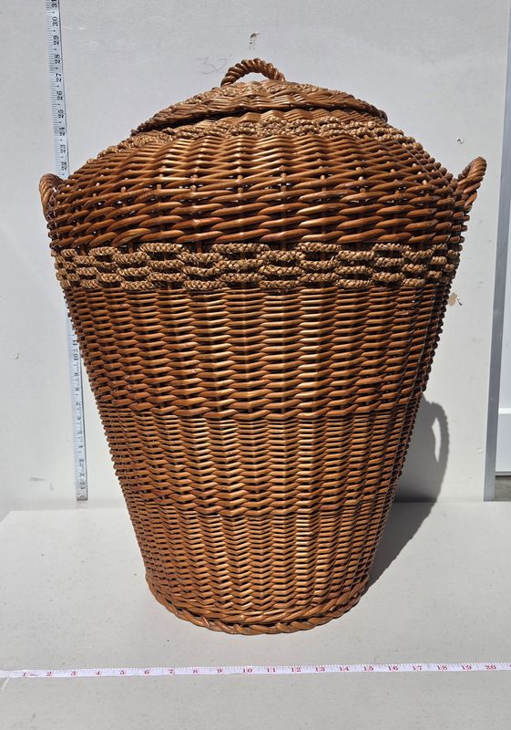 Vintage Wicker Lidded Laundry Hamper