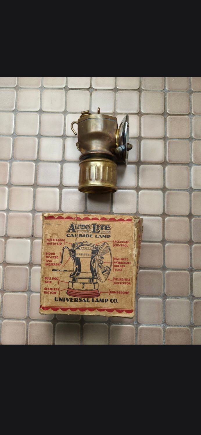 Carbide Lamp with Box