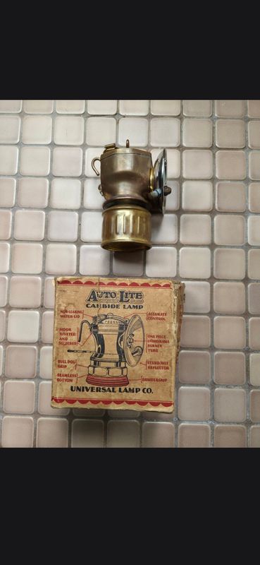Carbide Lamp with Box