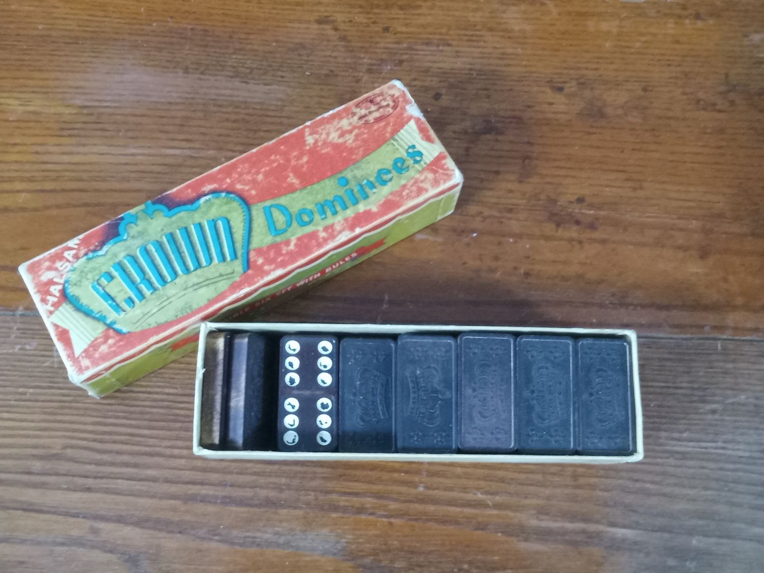 Dominos