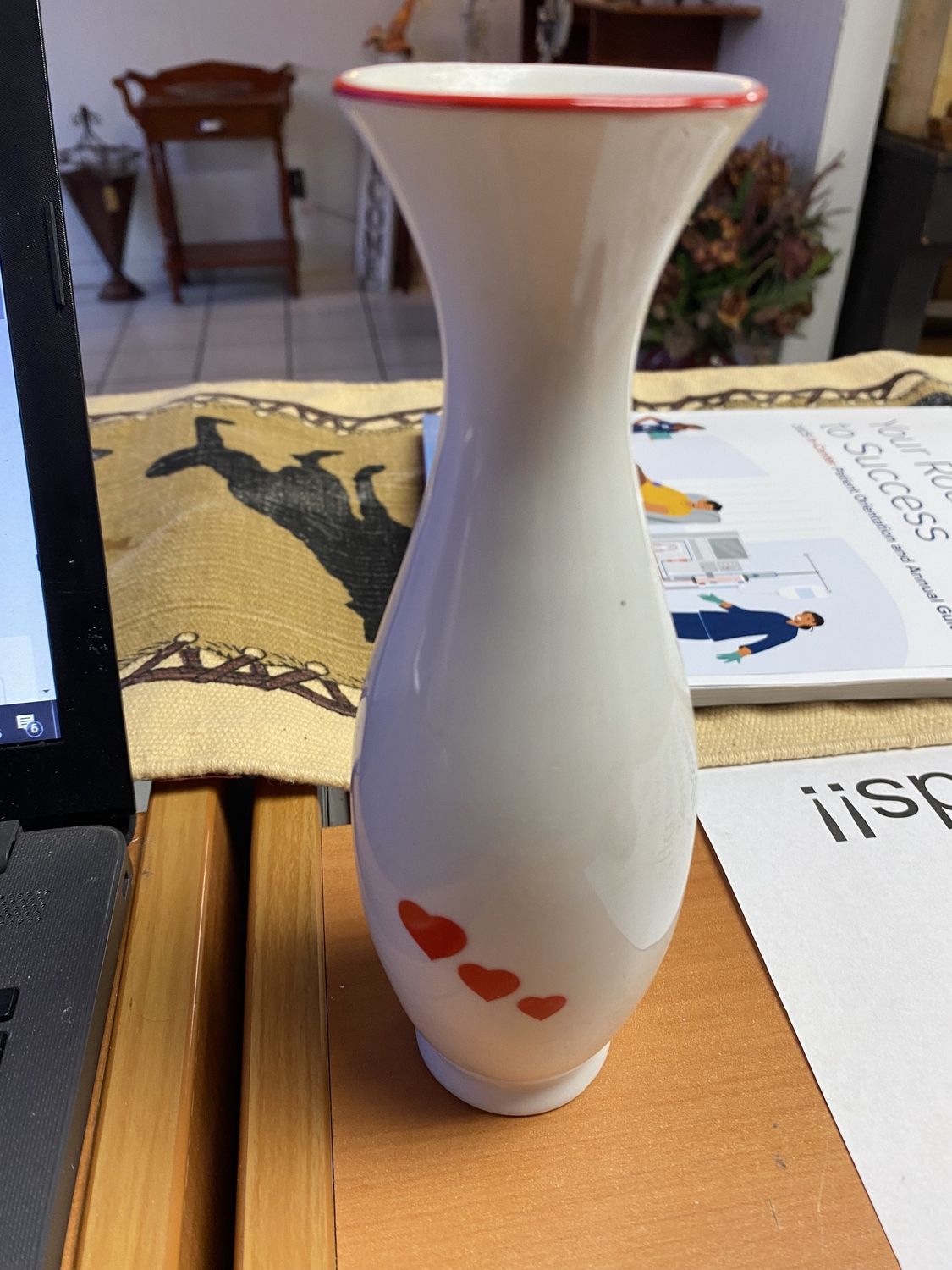 1986 Heart Vase