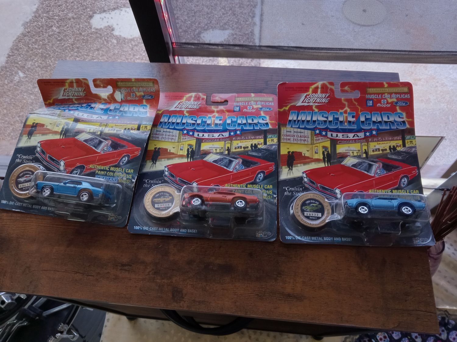 Johnny Lightning Muscle Cars