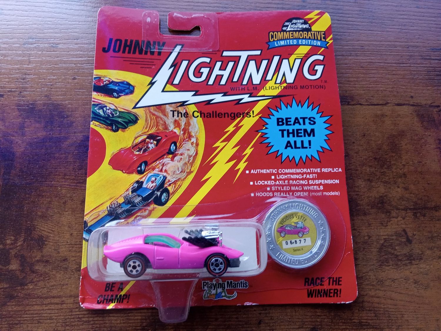 Johnny Lightning The Challengers! Vicious Vette