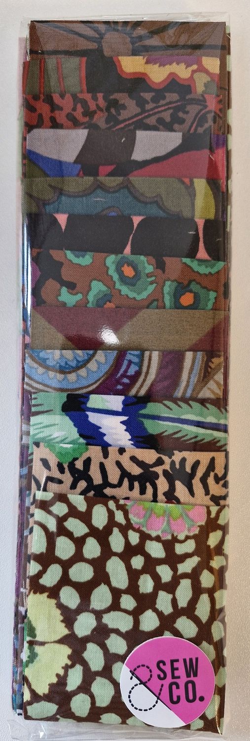 Dark Knight Mini Jelly Roll | Kaffe Fassett | per roll