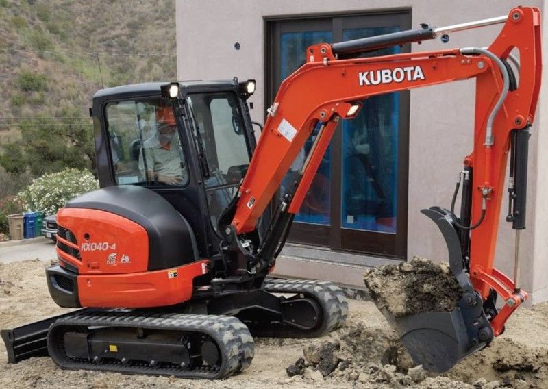 Kubota Mini Skid Steer- PER DAY
