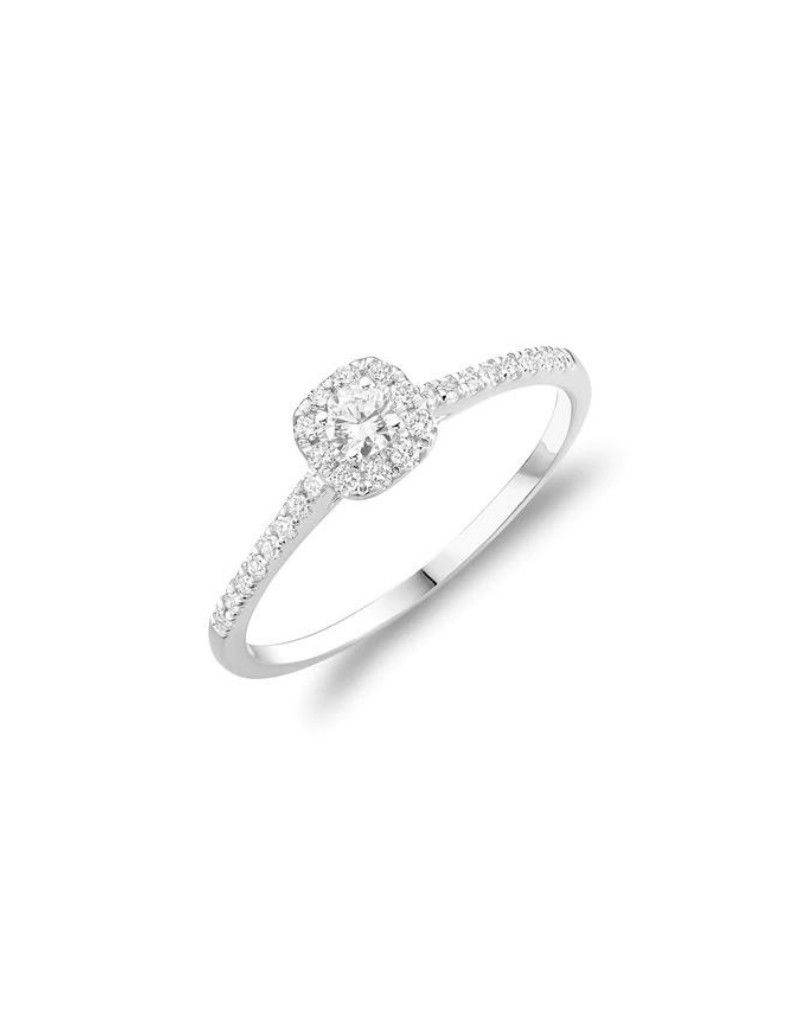 Halo diamond engagement ring