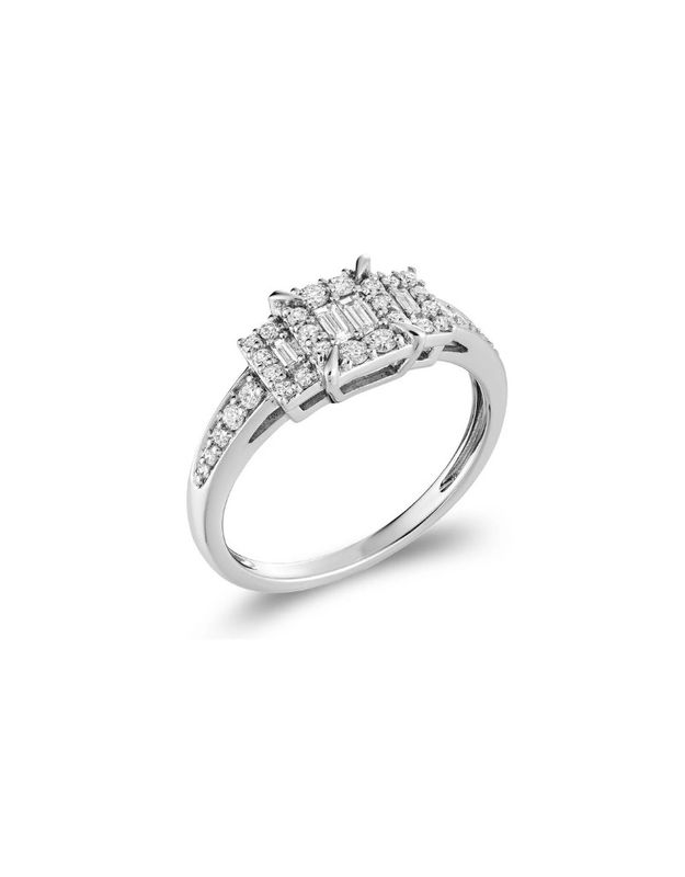 Ladies diamond ring