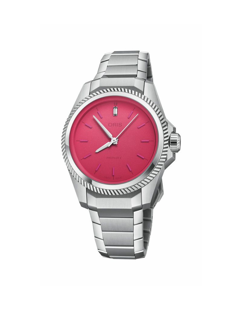 Oris propilot X Miss Piggy Edition