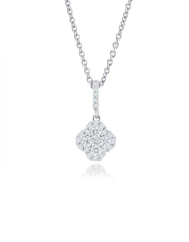 Miss Mimi clover pendant