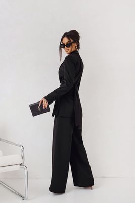Elegancki garnitur czarny