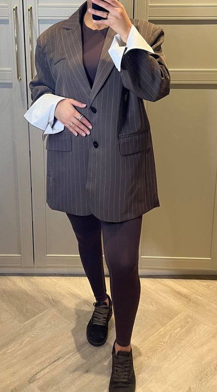 Oversized brown blazer