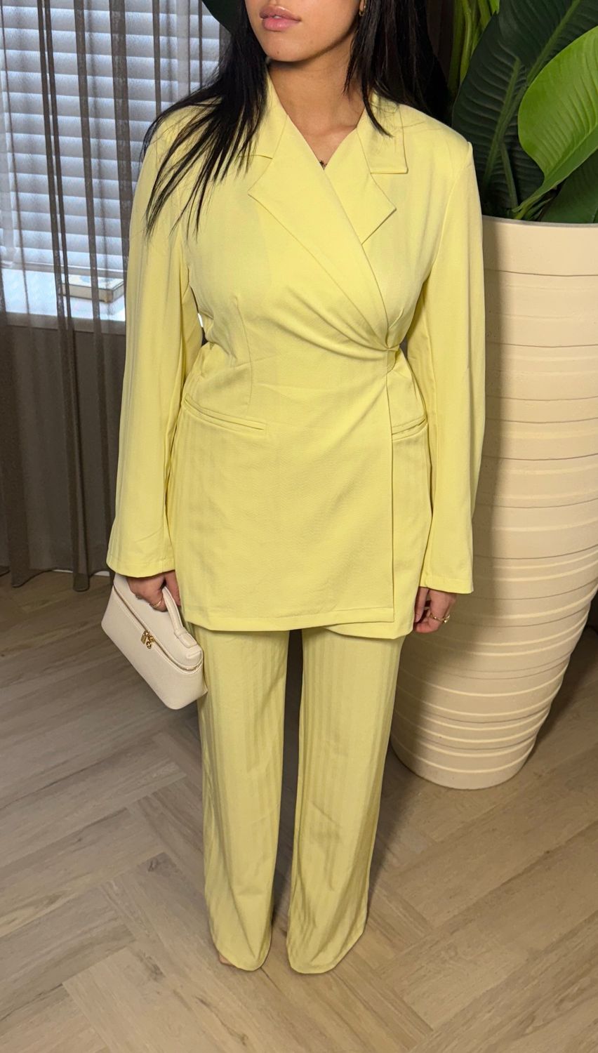 Butteryellow matching set