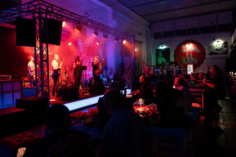 Concerto + Consumazione (Tesserati con tessera in corso di validità 2025)