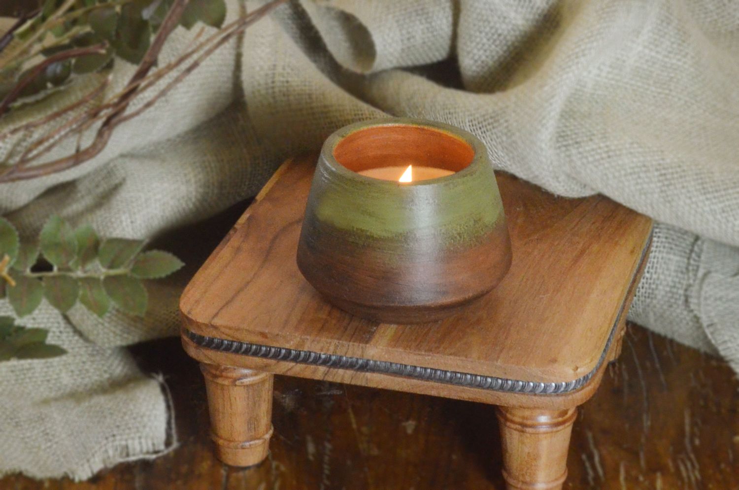 Hand-Painted Terracotta Soy-Coconut Candle, 12 oz., available in 3 Fragrances/Colors - DIAMANTE Collection