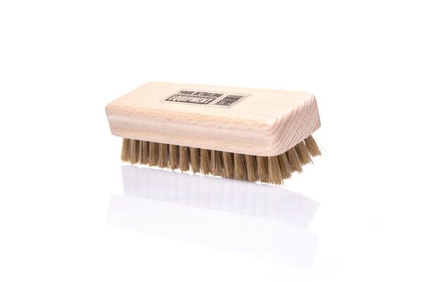Handy leather brush