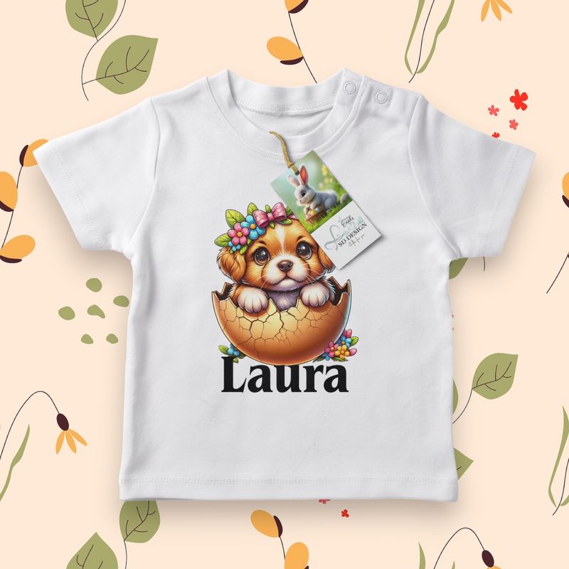 🐶 T-shirt – Puppy in Ei met Bloemenkrans