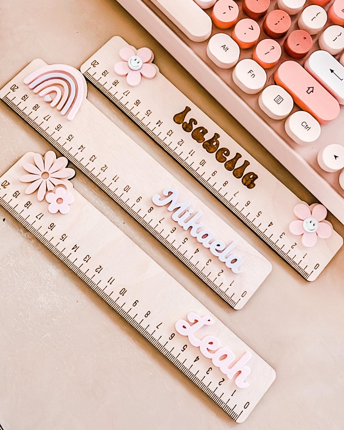 Gepersonaliseerde houten lat – Uniek schoolaccessoire