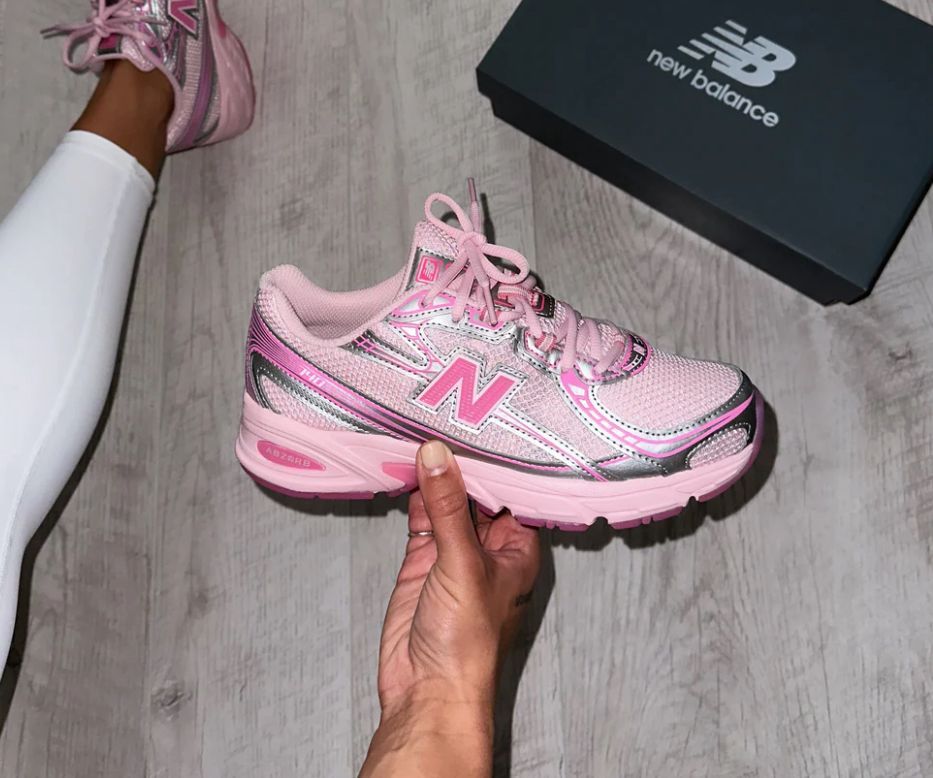 New Balance 740 Pink