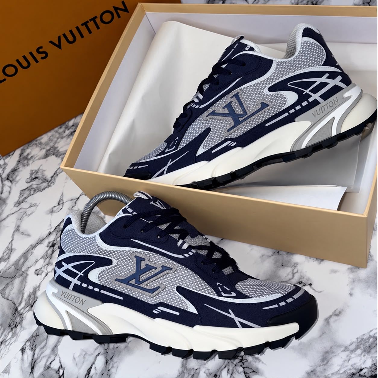 Mens LV Tatic Trainers
