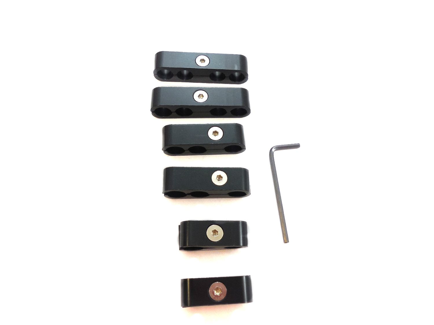 RACING POWER CO-PACKAGEDBillet Wire Separators R ace Style - Black
