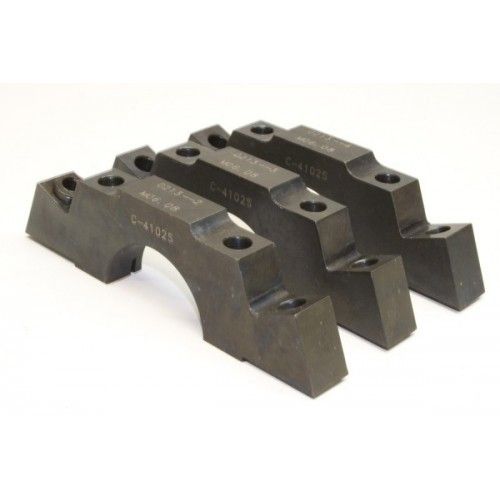 PRW INDUSTRIES, INC.Billet Main Caps 67-86 Chevy 350 Splayed Outer