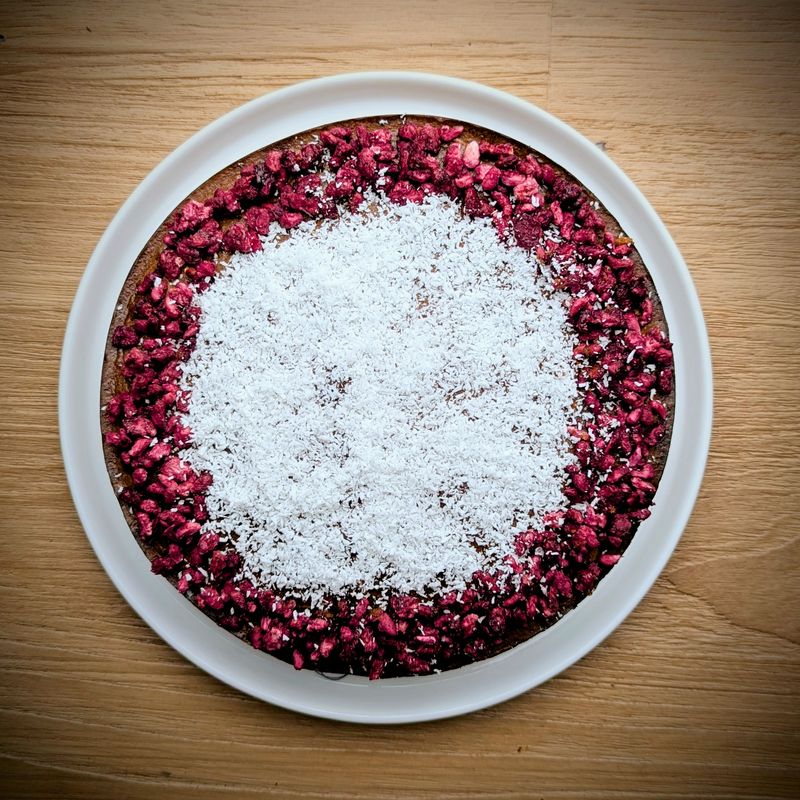 Glutenvrije en lactosevrije taart, perfect voor feestjes en speciale gelegenheden. Op maat gemaakte vegan lekkernijen van Angies Atelier.