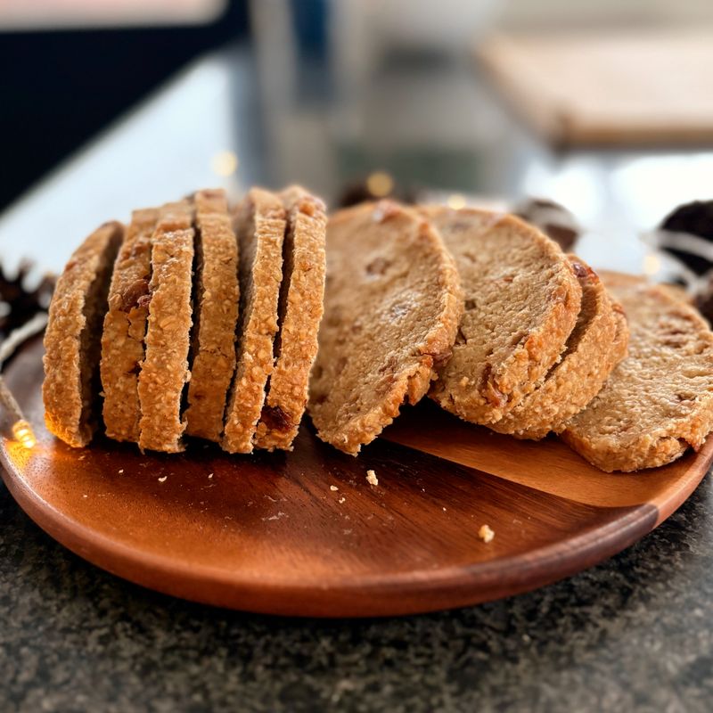 Vers glutenvrij en lactosevrij brood, ideaal voor een gezond en allergievriendelijk dieet. Vegan broodspecialiteiten van Angies Atelier.