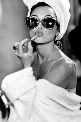 Plakat Iconic Beauty Ritual