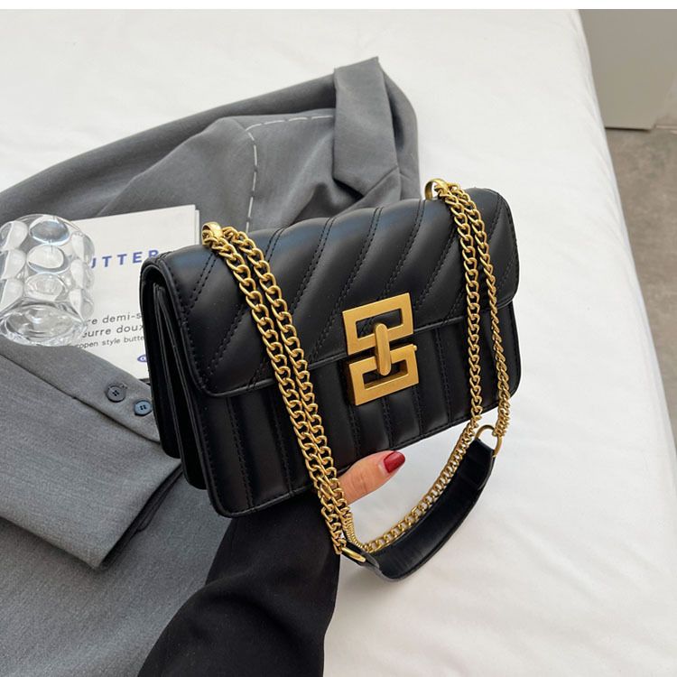 Zayra Rose Autumn And Winter Retro Small Bags For Women 2025 New Popular Popular Versatile Chain Crossbody Bag Fashionable Single Shoulder Small Square Bag, Color: Black