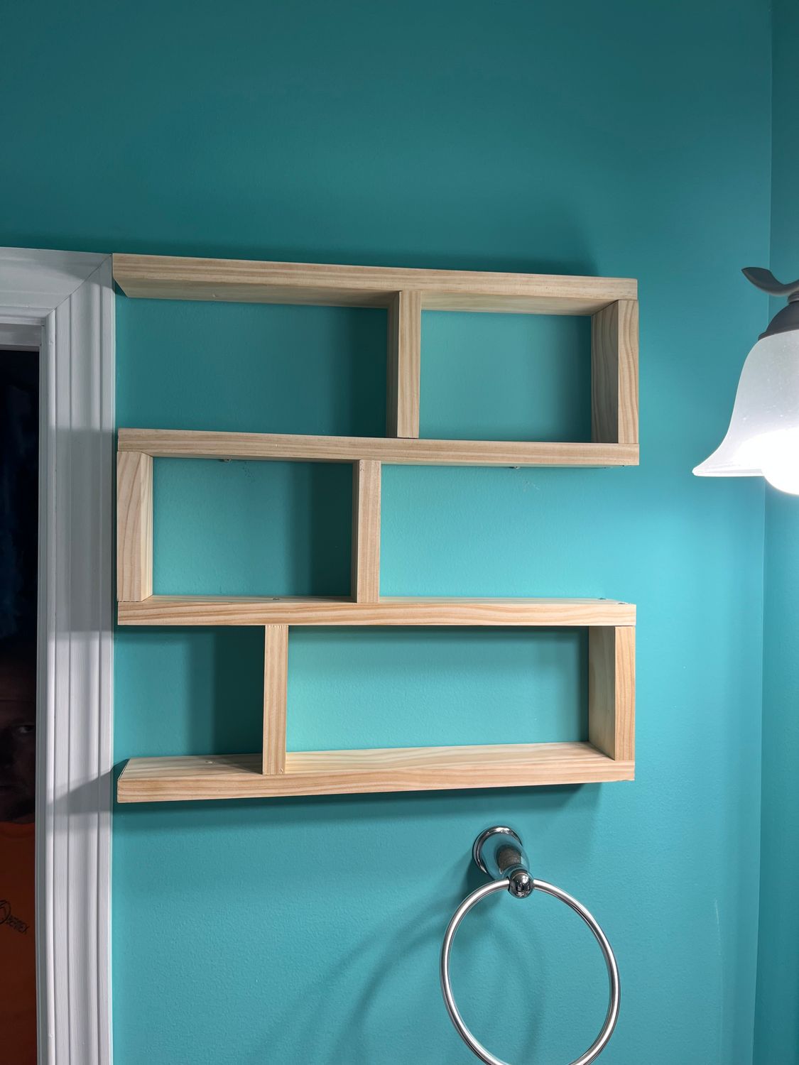 Wee-ble shelf