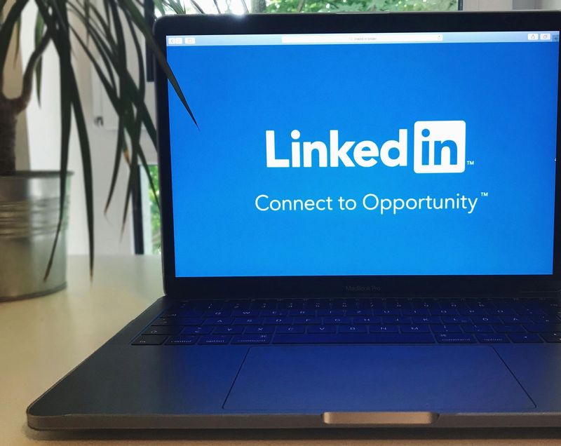 LinkedIn Profile Optimization (Mid-Career)