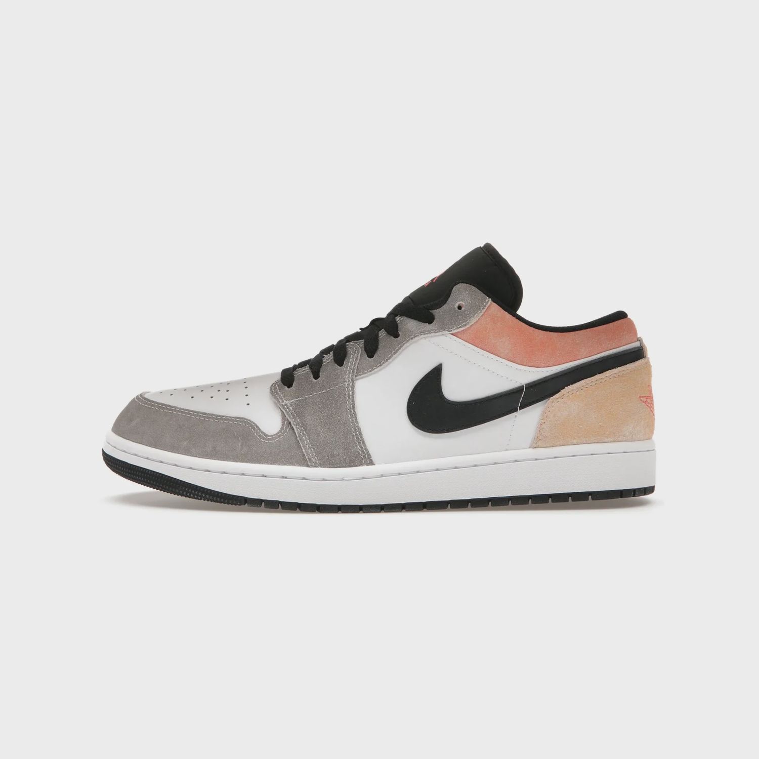 Jordan 1 Low SE Flight Club