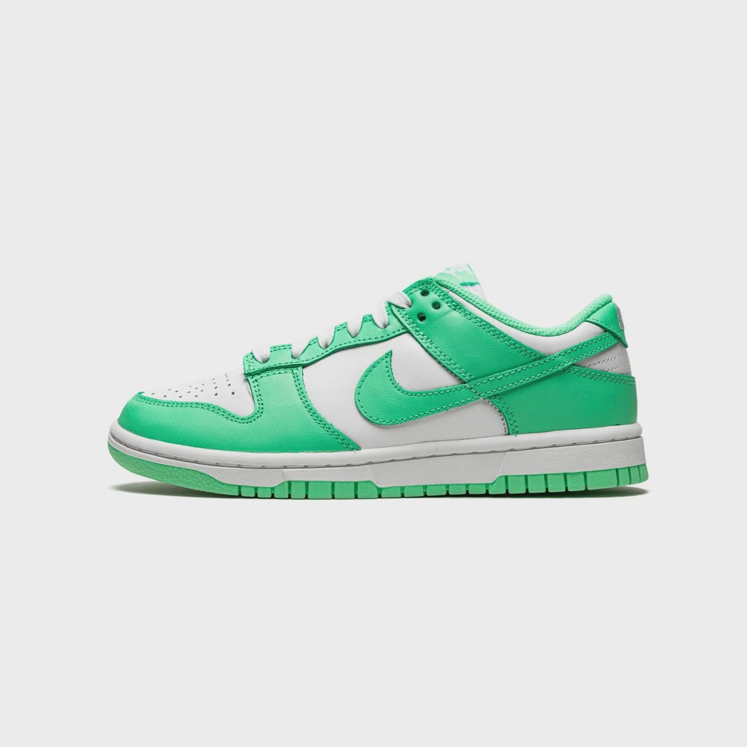 Nike Dunk Low Green Glow (W)